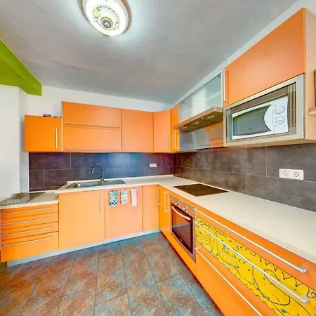 Guest house House La Santa